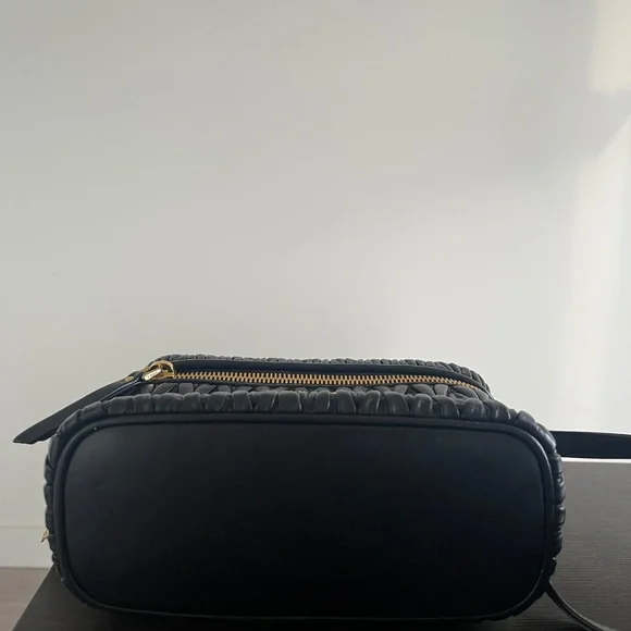 Miu Miu Matelassé Vanity Bag - Picture 4 of 9